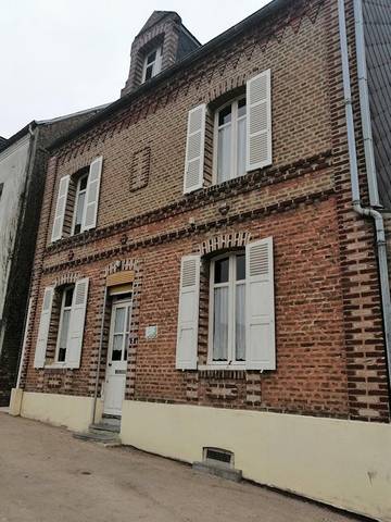 Gîte pour 8 personnes, avec terrasse à Pont-Remy