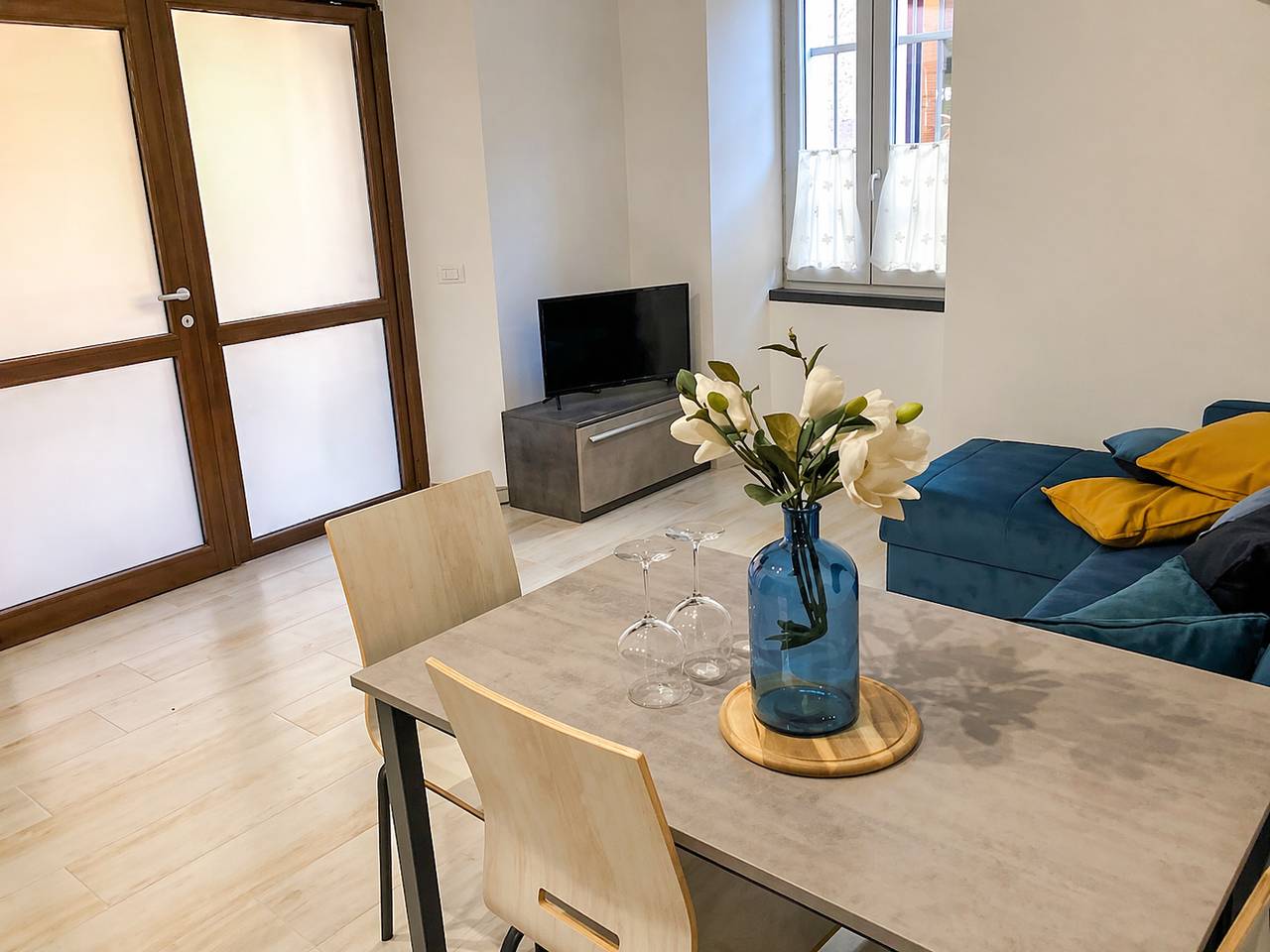 Ganze Wohnung, New Beautiful in Porto Valtravaglia, Lago Maggiore (Lombardei)