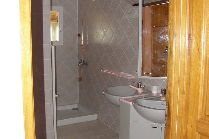 Location de vacances pour 10 personnes, avec terrasse et jardin à Senouillac - 4