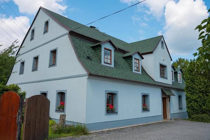 Ferienhaus für 22 Personen, mit Terrasse und Garten sowie Kinderpool und Pool in Liberec - 3