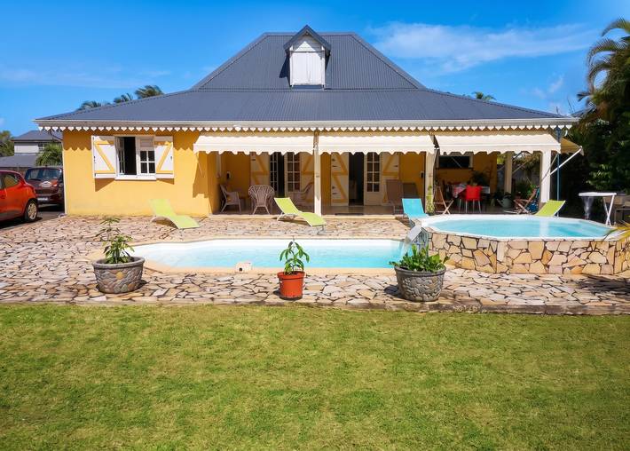 Villa con piscina privada en Petit-Bourg, 100 m² in Petit-Bourg, Guadalupe