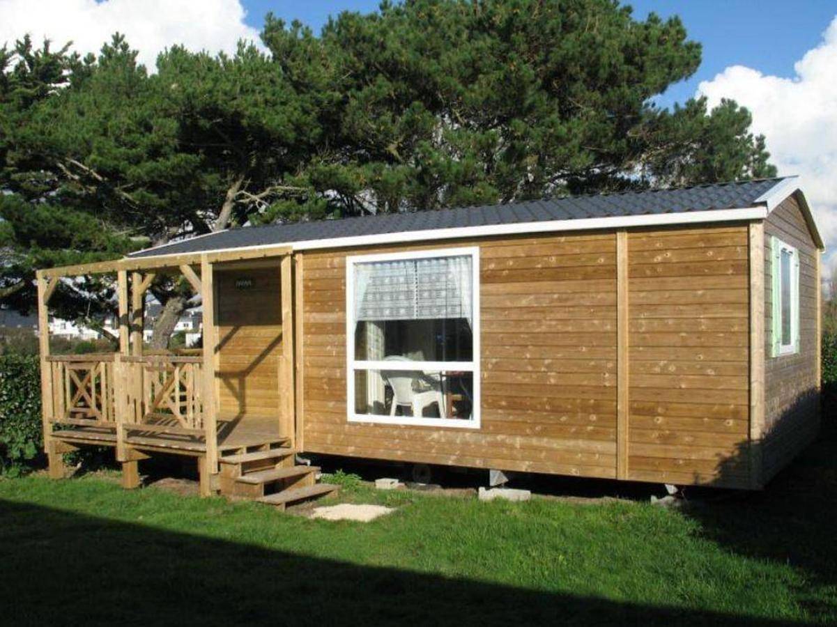 Standard Freeflower with Shared Toilet and Bathroom in Plage de Port Fontaine-Lomener, Ploemeur