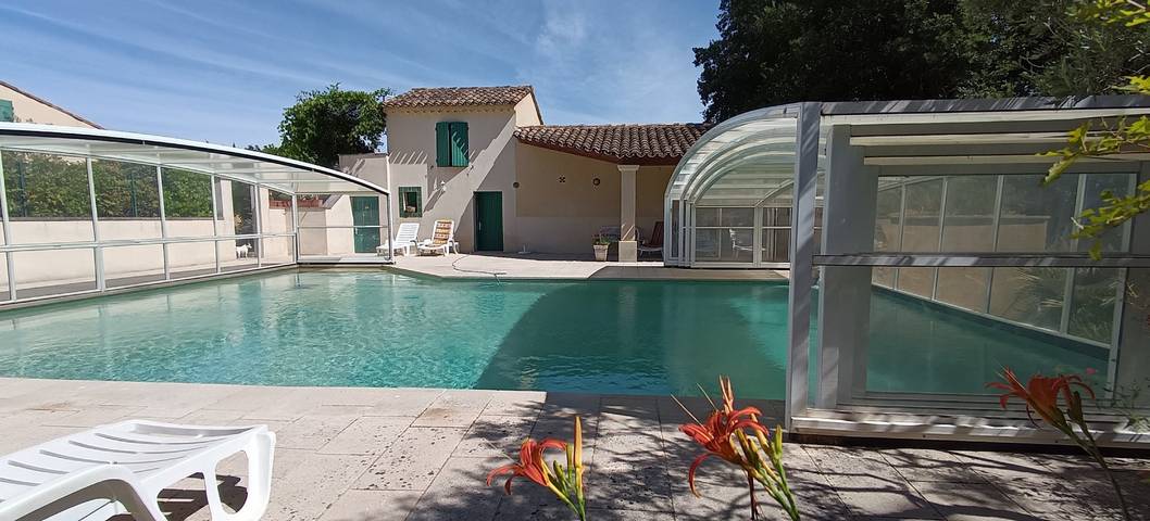 Gîte pour 3 personnes, avec piscine ainsi que jardin et terrasse à Saint-Romain-en-Viennois