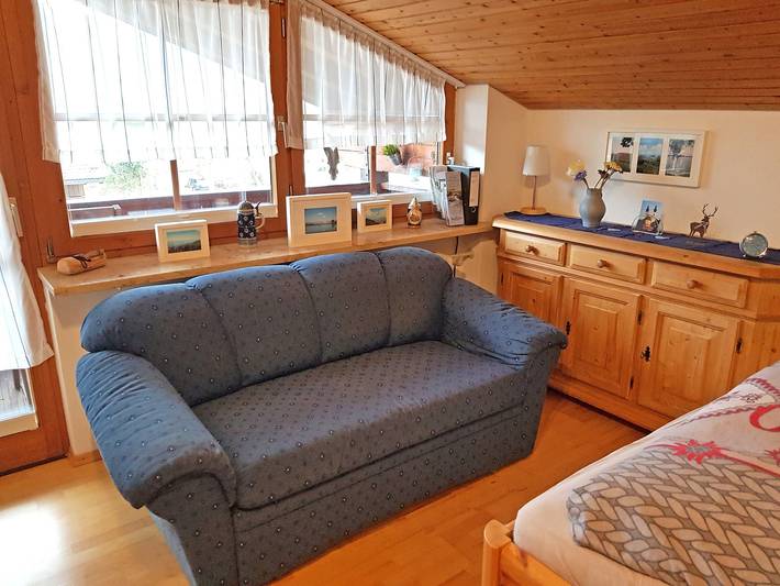 Ganze Ferienwohnung, Ferienwohnung Bergblickl - Ferienwohnung Bergblickl 28 qm Wohn-/Schlafraum mit Balkon, Dachschräge/Mansarde in Sachrang, Aschau im Chiemgau