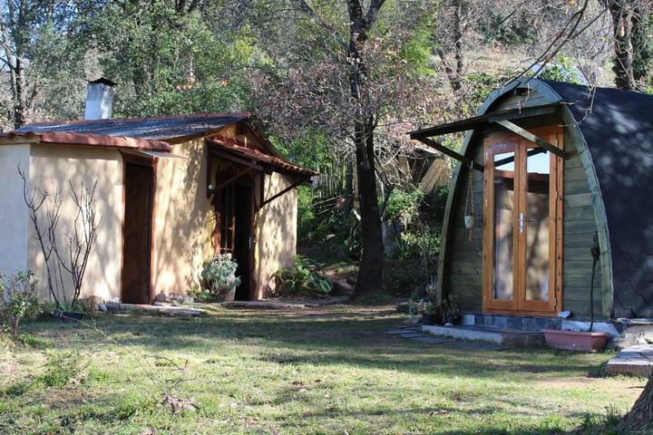 Gîte pour 4 personnes, avec jardin ainsi que vue et terrasse à Santa Pau - 2