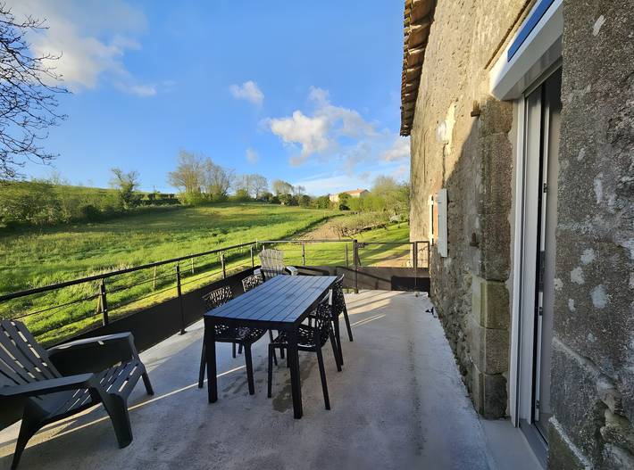Holiday Home for 4 "La Marguerite" Countryside Gite near Puy du Fou in Les Herbiers, Loire Valley