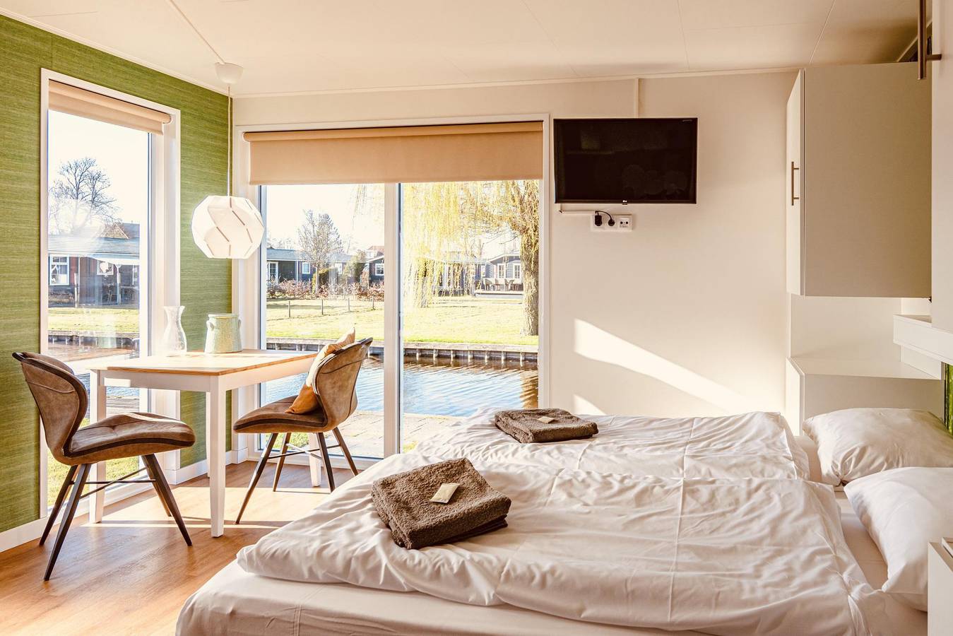 Chaletpark Kroondomein Giethoorn — Studio aan de gracht | 2 personen in Giethoorn, Nationaal Park Weerribben-Wieden