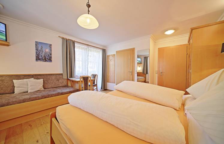 Dreibettzimmer mit Dusche, Wc in Rohrmoos, Schladming-Dachstein