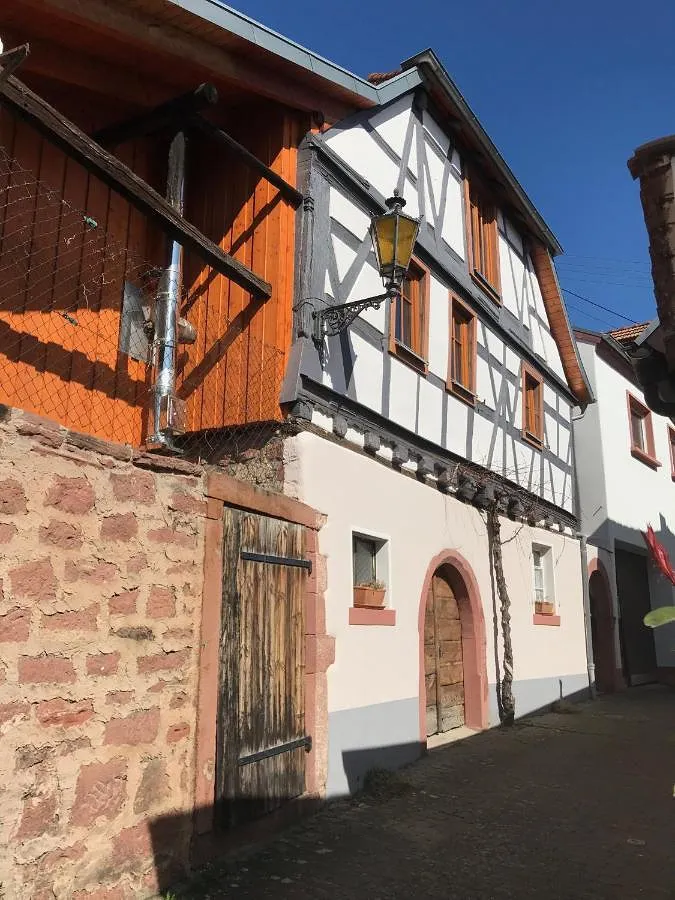 Ferienwohnung für 2 Personen, mit Terrasse und Ausblick - 1