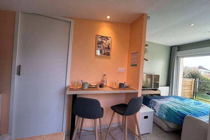 Appartement entier, Studio individuel plein pied avec extérieur et parking, à 200m des dunes . in Merlimont, Région de Montreuil