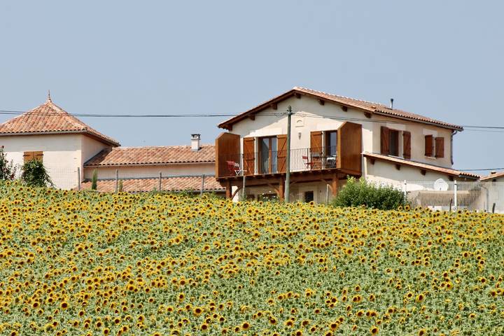 Gîte pour 6 personnes, avec piscine
