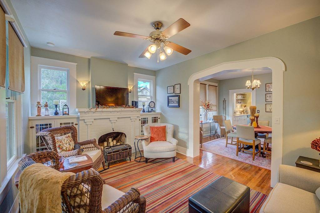 New Braunfels Bungalow~Near Downtown in New Braunfels, Comal County