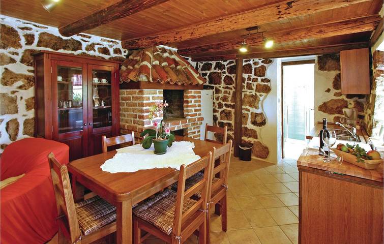 „Stilvolle Ferienwohnung mit Pool, Terrasse und WLAN in der Nähe von Supetarska Draga“ in Supetarska Draga, Rab