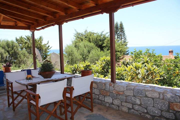 Schönes Ferienhaus mit Meerblick, Terrasse, BBQ | Lakonia, Peloponnes in Mani Peninsula