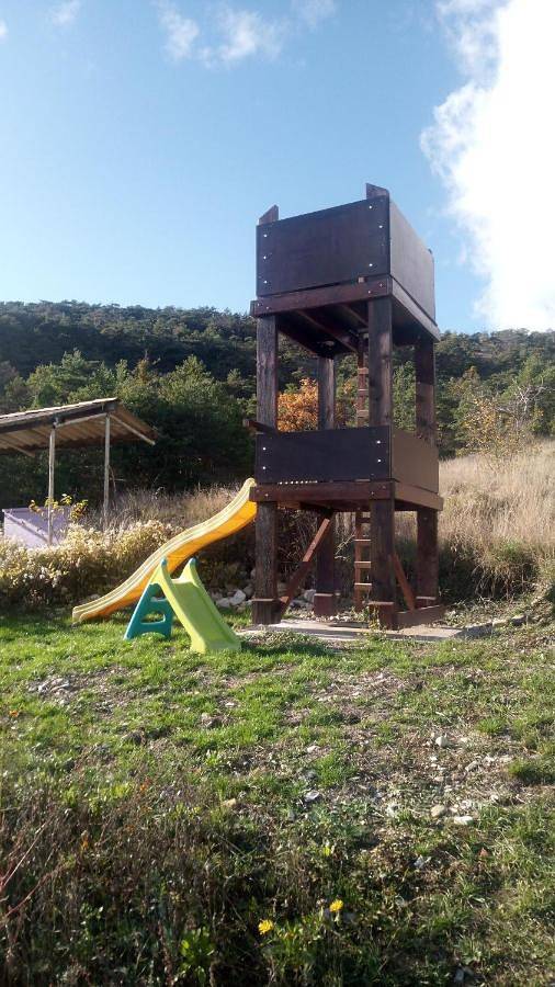 Location de vacances pour 5 personnes, avec piscine ainsi que vue et balcon à Saint-André-de-Rosans - 4