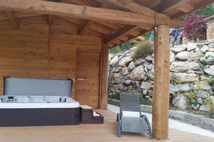 Gîte pour 4 personnes, avec jacuzzi et sauna ainsi que jardin et piscine dans Tasso - 4