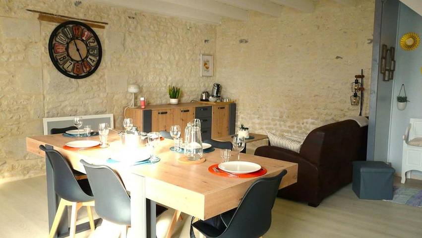 Location de vacances pour 6 personnes, avec terrasse et jardin à Saint-Dizant-du-Gua - 2