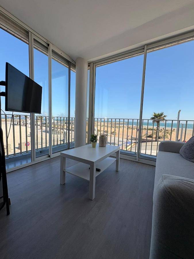 Gîte pour 4 personnes, avec vue et balcon, animaux acceptés dans Port De Valras Valras Plage