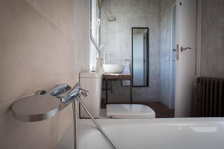 Parque de vacaciones para 15 personas, con Jacuzzi y Terraza además de Jardín y Piscina en Prats de Llusanés - 2
