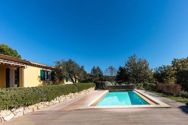 Maison de vacances pour 6 personnes, avec Terrasse ainsi que Jardin et Piscine dans les Gorges du Verdon