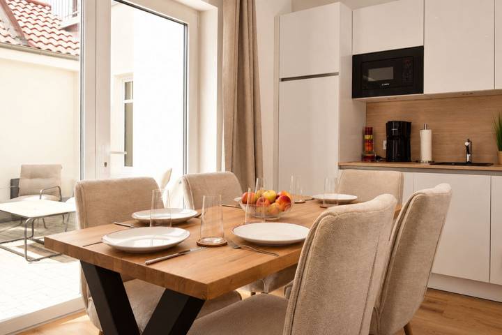 Ganze Wohnung, Großzügige 57m² Ferienwohnung für 4 Personen mit Südterrasse – modern &ebenerdig in Ostseebad Kühlungsborn, Kühlungsborn
