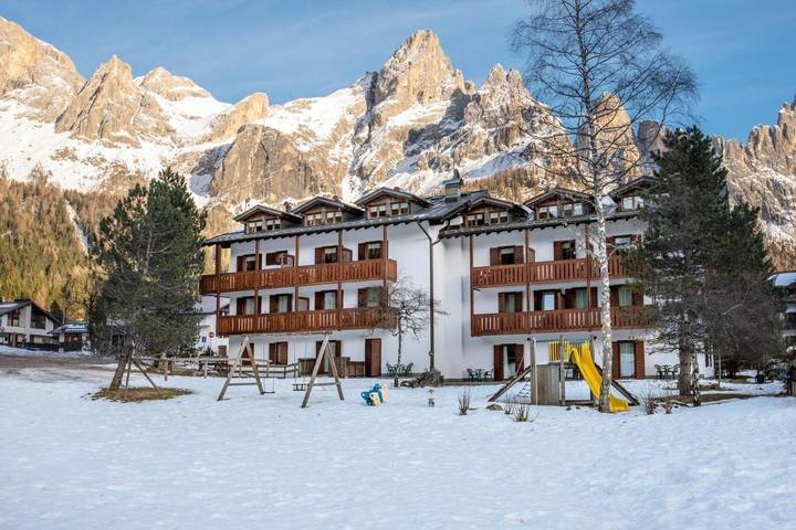 Location de vacances pour 6 personnes, avec Balcon et Terrasse ainsi que Jardin et Vue à San Martino di Castrozza - 4