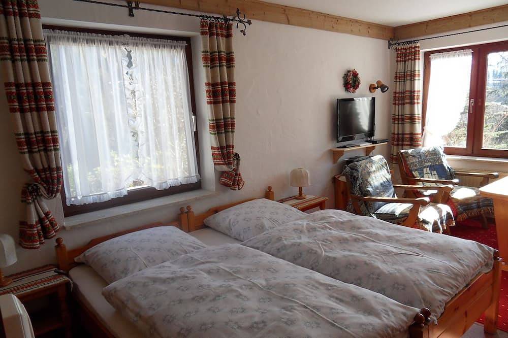Ganze Wohnung, Wohnung mit Südterrasse, Gartenzimmer bis 5 Personen, Königscard in Prem, Bayerische Alpen