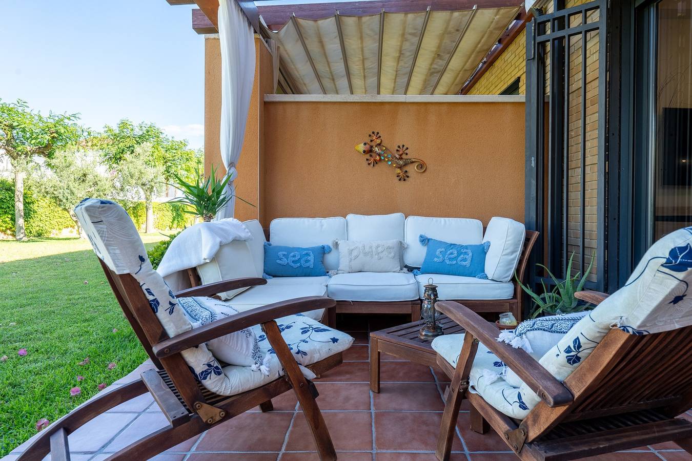 Casa de vacaciones 'Emi' con piscina compartida, Wi-Fi y aire acondicionado in Cambrils, Costa Dorada