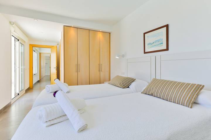 Finca für 8 Personen, mit Meerblick und Balkon sowie Garten und Pool in Portopetro - 3
