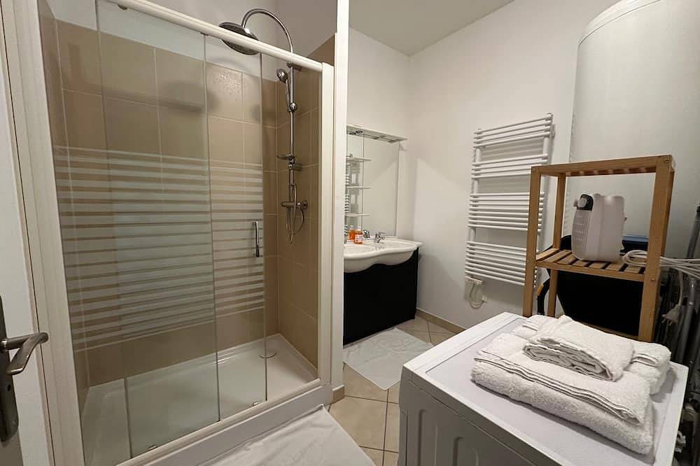 Entire apartment, Champagne Bnb - L'Atelier in Épernay, Marne