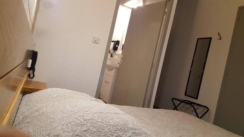 Hôtel pour 2 personnes, avec terrasse et vue à L'Argentière-la-Bessée - 4