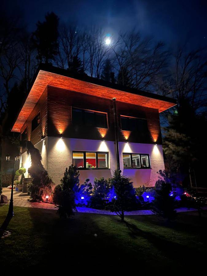 Ferienhaus für 8 Personen, mit Garten und Whirlpool - 1