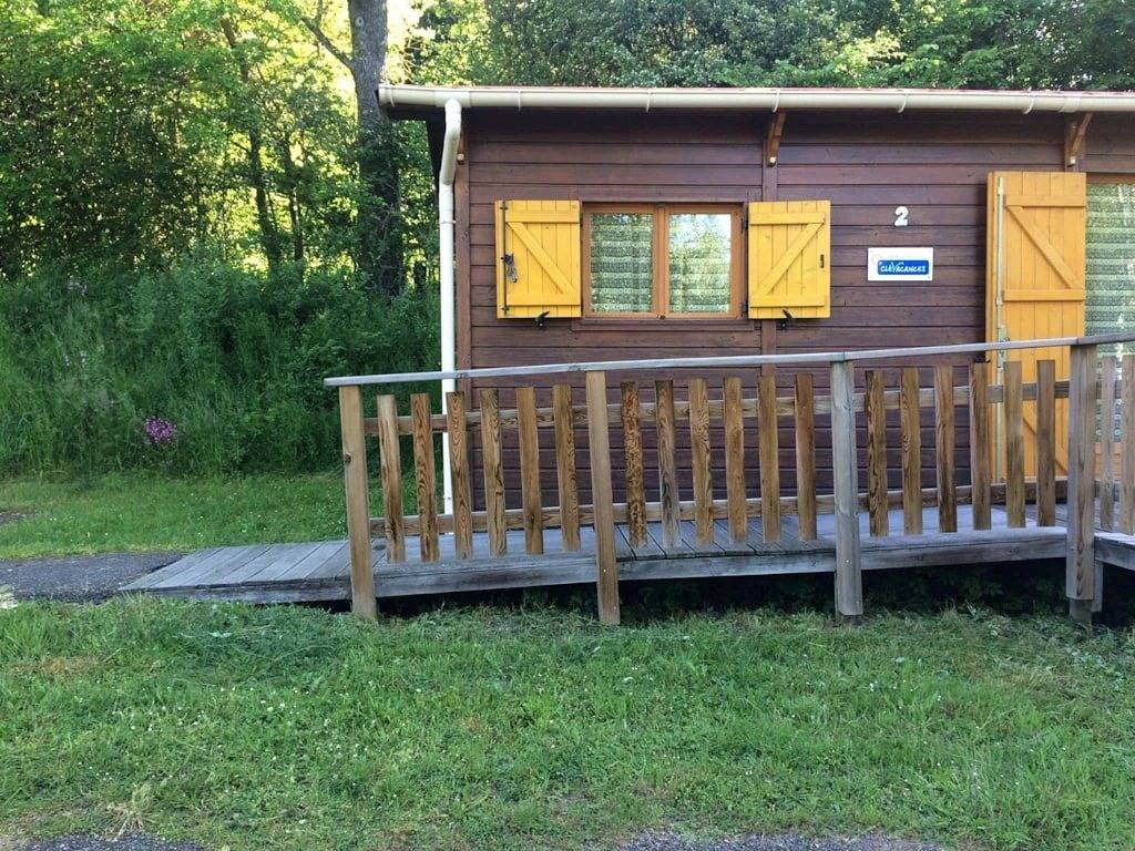 Zecamping 2* piscine chauffée locatif Tv 35m2 4 pers in Saint-Didier-en-Velay, Haute-Loire