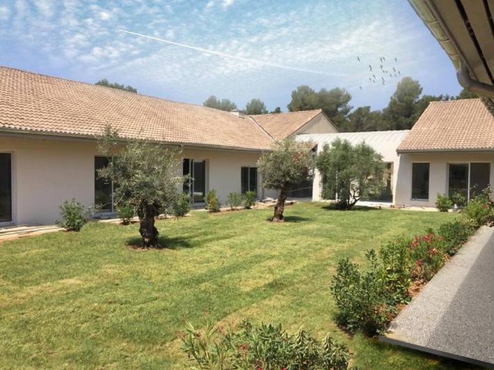 Aparthotel para 4 personas, con jardín y piscina, Se admiten mascotas - 1