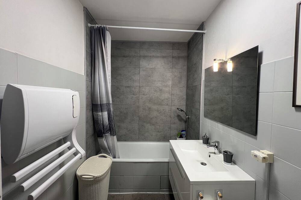 Appartement entier, Appartement lumineux avec vue sur le Tarn in Albi, Région d'Albi