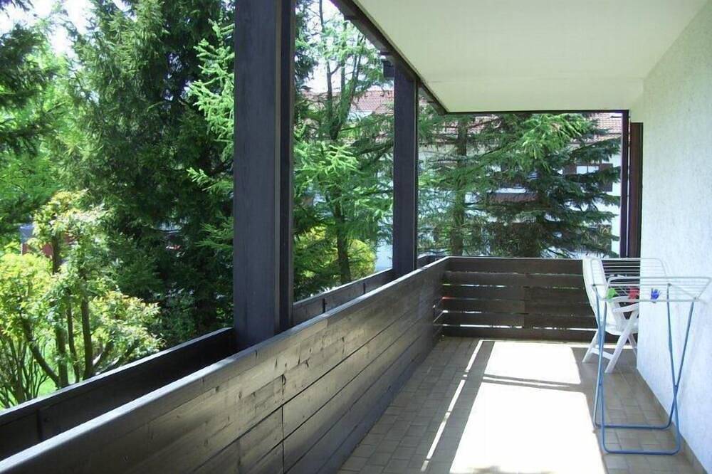 Ganze Wohnung, Ferienwohnung, 2.Stock Süd-Ost mit großem Balkon, 44 qm, 1 Zimmer Appartement in Prien, Prien am Chiemsee
