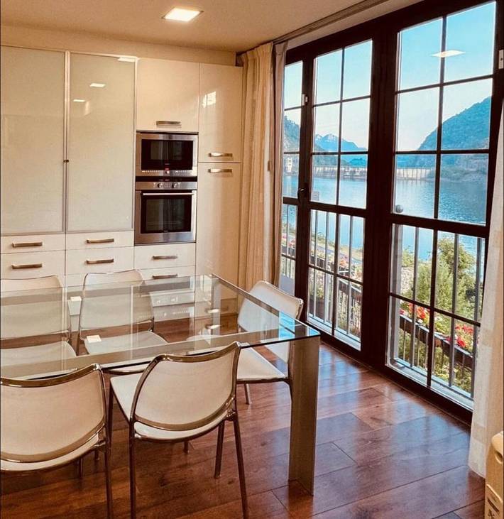 Gîte pour 7 personnes, avec terrasse ainsi que vue et vue sur le lac, animaux acceptés à Sallent de Gállego - 3