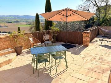 Gîte pour 4 personnes, avec terrasse et vue, animaux acceptés à Allex