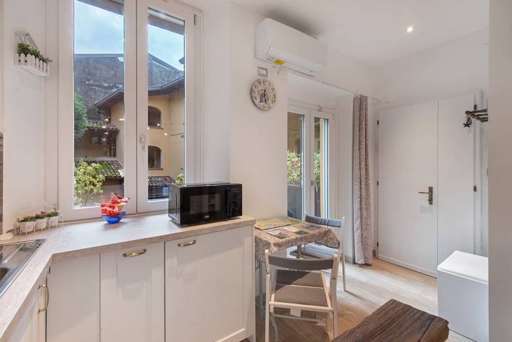 Estúdio inteiro, Apartamento Estúdio 'Kella's Holiday Home' com Varanda, Wi-Fi e Ar Condicionado in Bellagio, Município de Bellagio