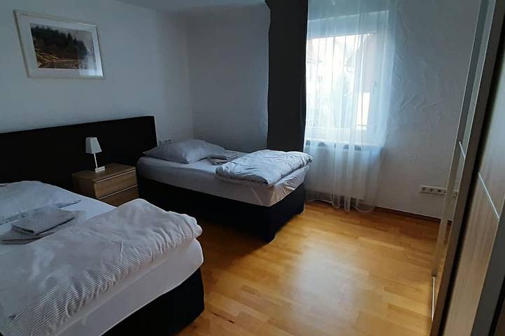 Ferienwohnung für 5 Personen, mit Terrasse und Garten in Reutlingen - 2