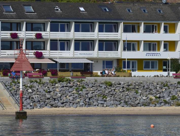 Hotel for 7 personer, med terrasse og søudsigt - 1