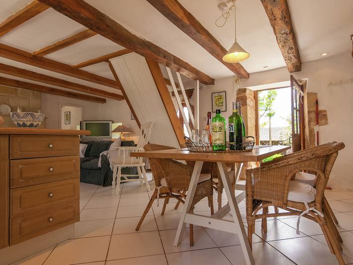 Gîte pour 4 personnes, avec terrasse et piscine en Dordogne - 4