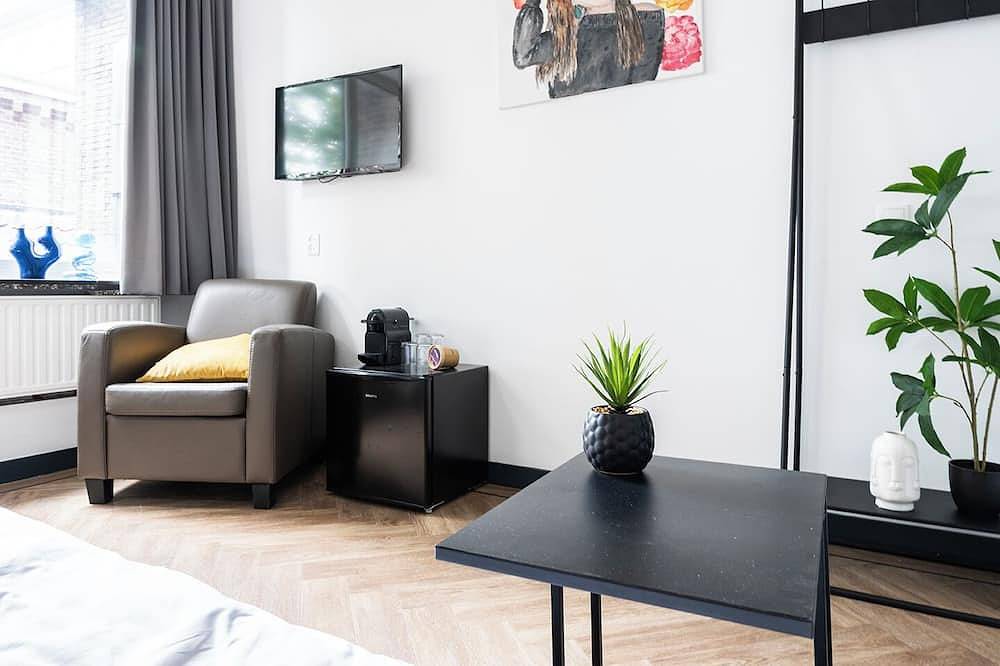 Geheel appartement, Kom tot rust in een eigentijdse, recent gerenoveerde eenpersoonskamer, ideaal gelegen in het centrum in Tilburg, Noord-Brabant