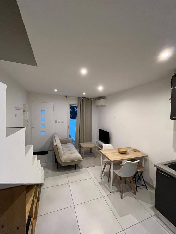 Location de vacances pour 3 personnes, avec terrasse à Gignac-la-Nerthe - 2