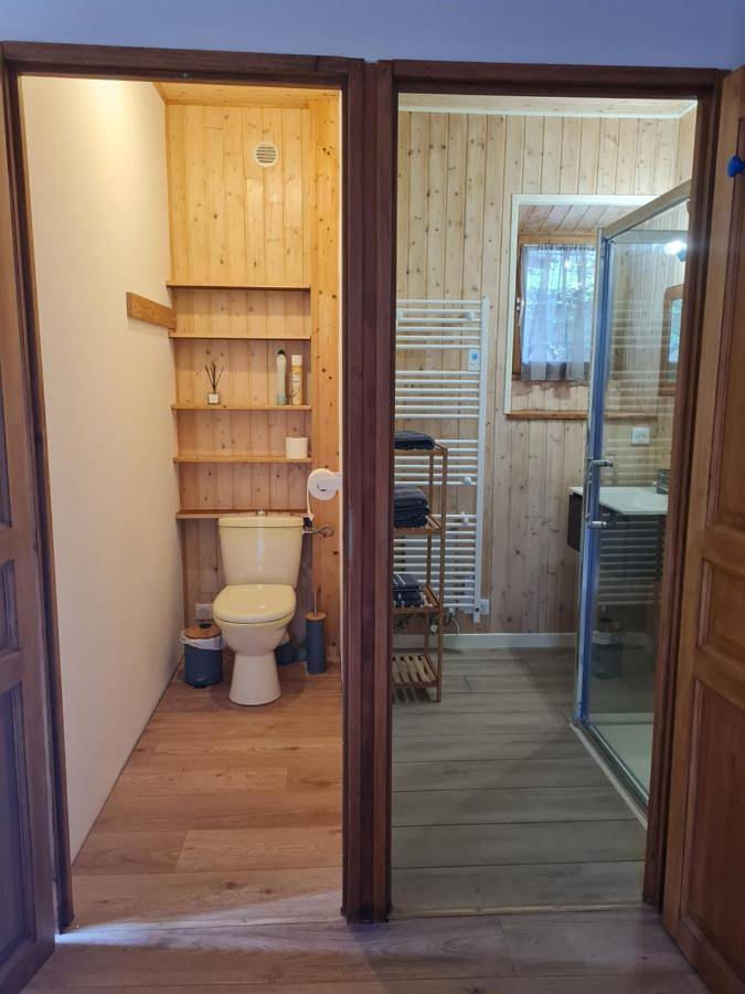 Appartement entier, Studio Apartment in Le Noyer, Région de Chambéry