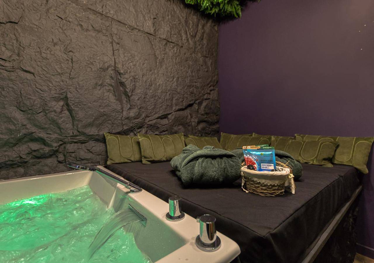 Appartement entier, Week-end en amoureux & Jacuzzi Privatif à 30min de Paris in Villemoisson-sur-Orge, Essonne