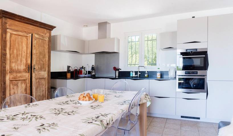 Gîte pour 6 personnes, avec Piscine à Siran - 2