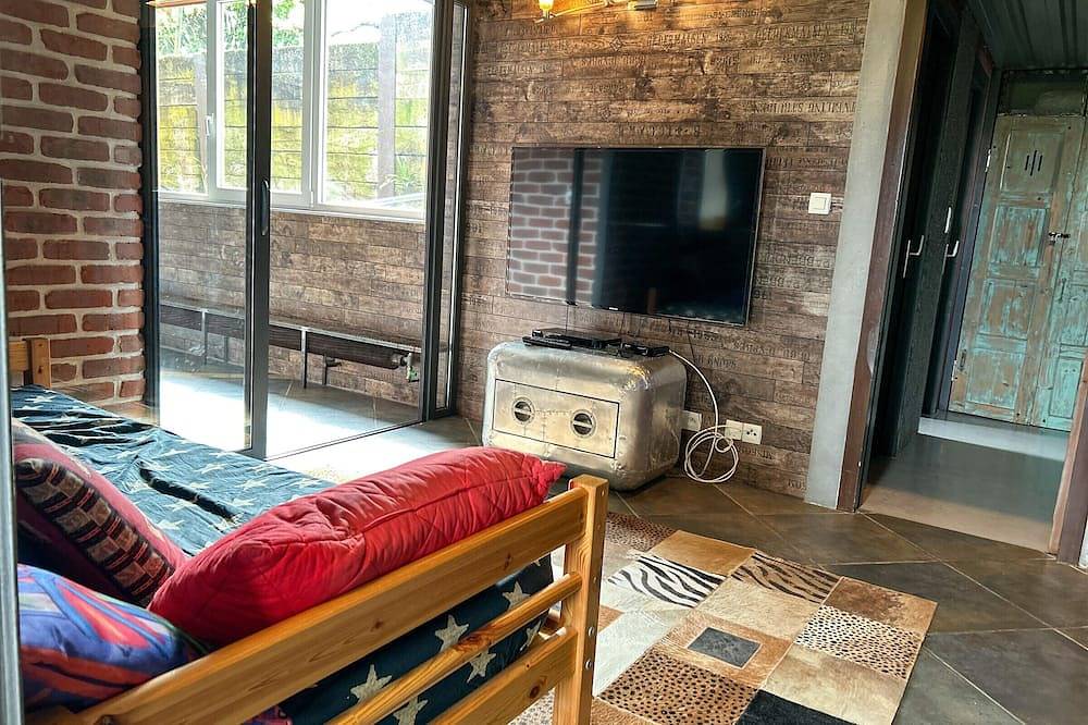 Villa con terraza, jardín, cerca de Evian y pistas, Wifi, aparcamiento in Lugrin, Thonon-les-Bains region