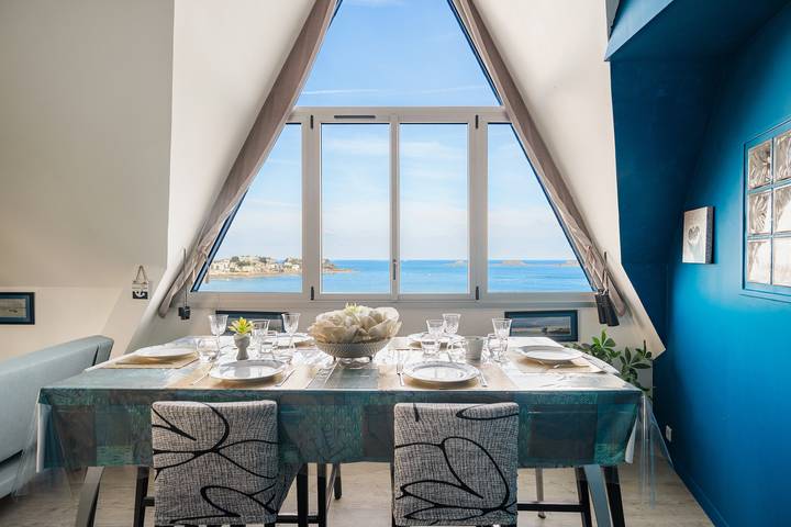 Appartement entier, Appartement "Casa Del Mar" 50m de la plage, vue sur la mer 180° in Dinard, Région de Saint-Malo