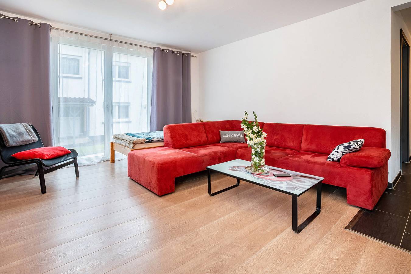 Apartamento inteiro, Apartamento 'Talblick' com vista para a montanha, terraço privado e acesso Wi-Fi in Loffenau, Floresta Negra do Norte